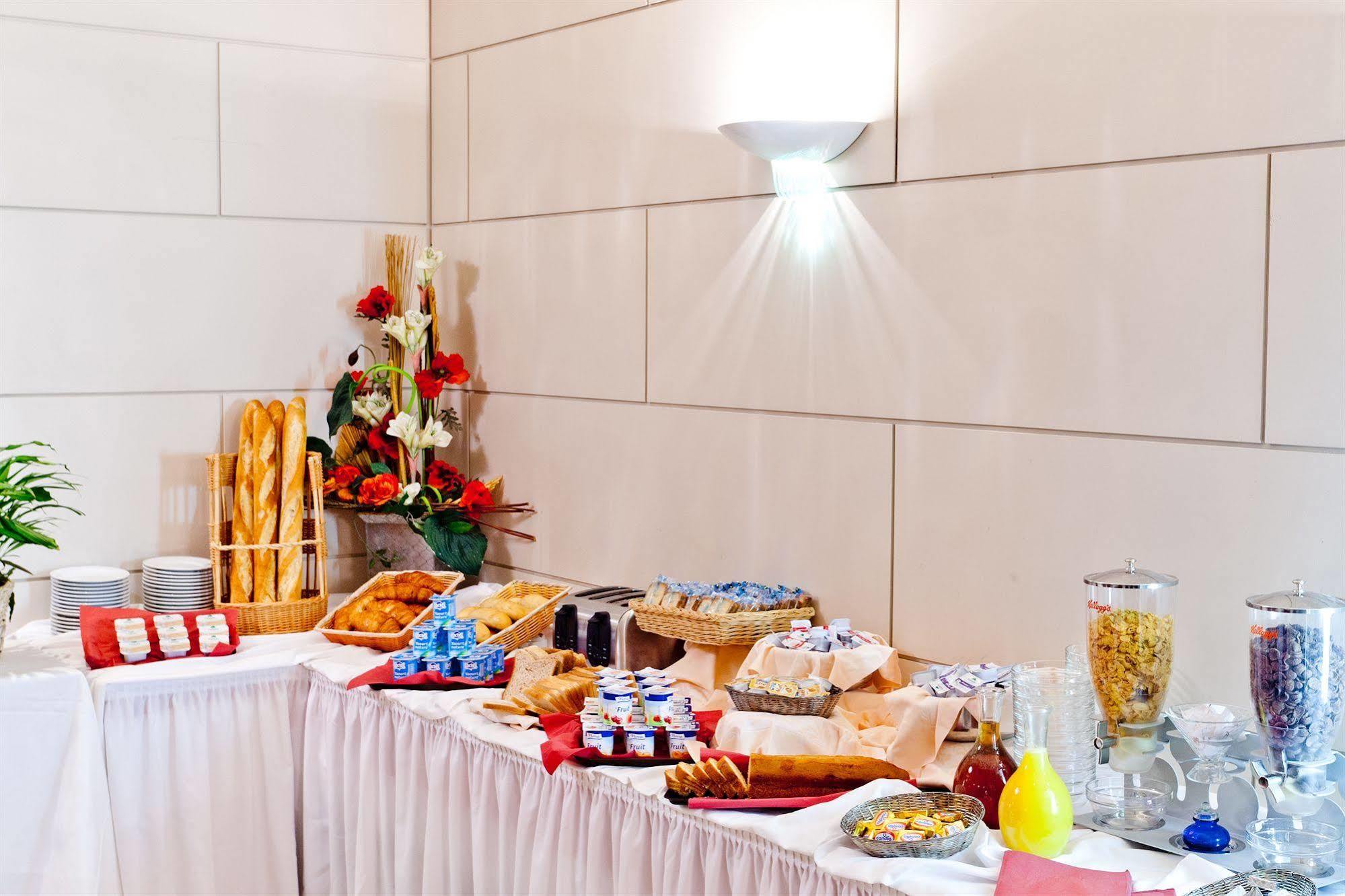 Hotel Continental Лурд Екстер'єр фото